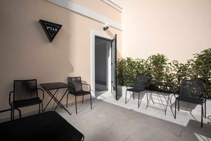 Vol.5 Hotel Атина Екстериор снимка